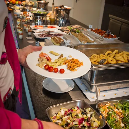 & Vatel فندق نيم