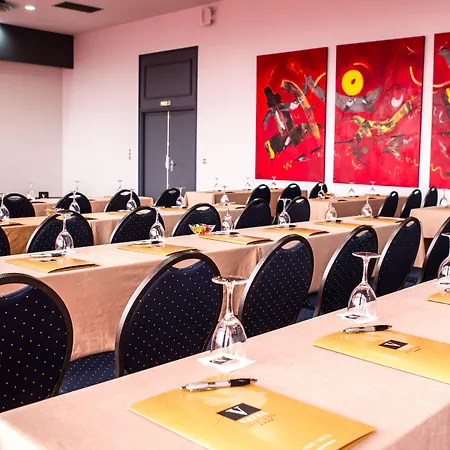 & Vatel فندق نيم