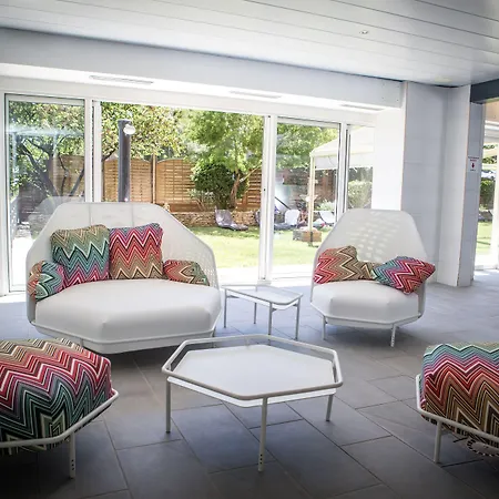 & Vatel فندق نيم